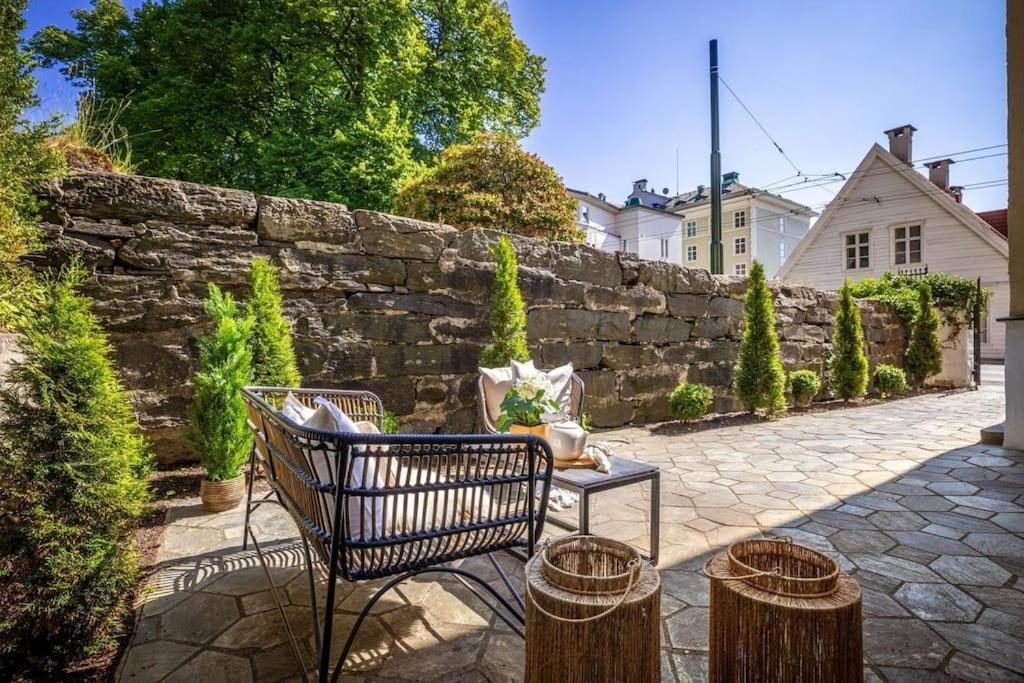 New! Modern City Apt: Central W/ Private Entrence Bergen Esterno foto