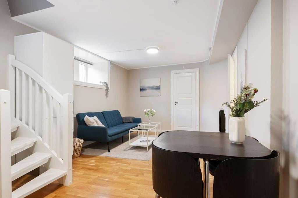 New! Modern City Apt: Central W/ Private Entrence Bergen Esterno foto